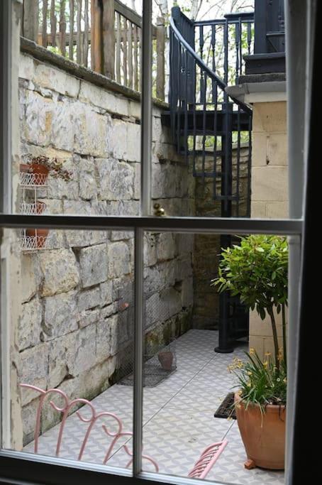 Primrose Cottage - With Private Courtyard & Sun Terrace In Central Bath Dış mekan fotoğraf